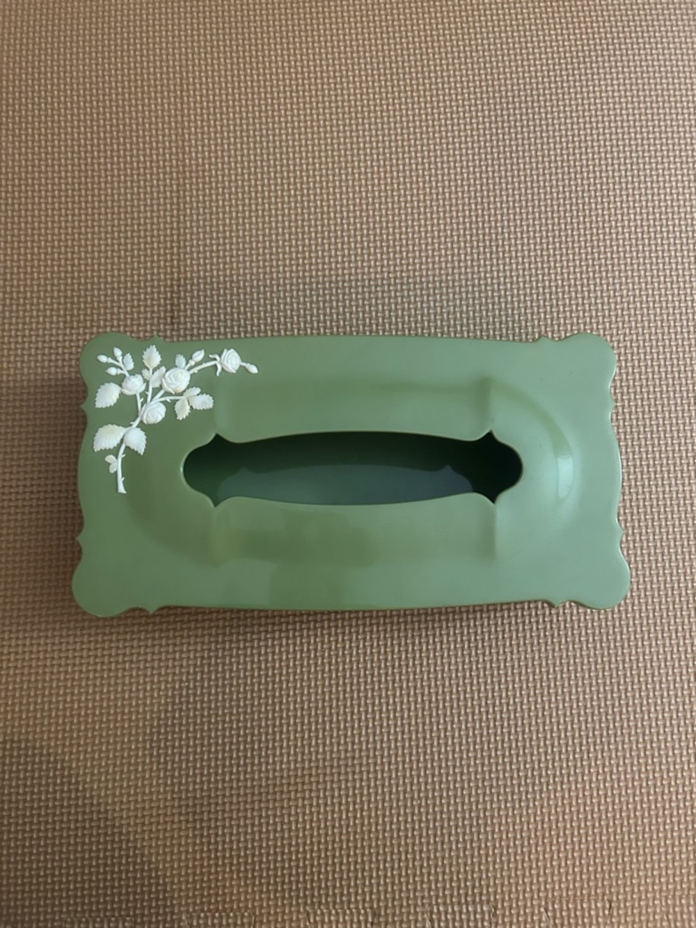 Schwarz Bros. Plastic Tissue Box. Olive green